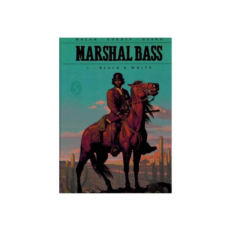 Marshal Bass HC 01 Black & white
